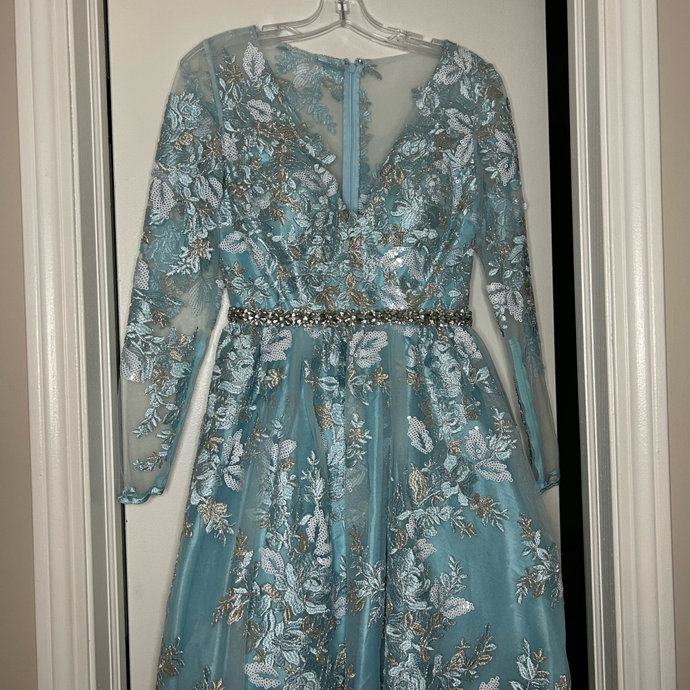 Mac Duggal aqua white gold Silver Long Sleeve Dress cocktail sz4 pageant custom